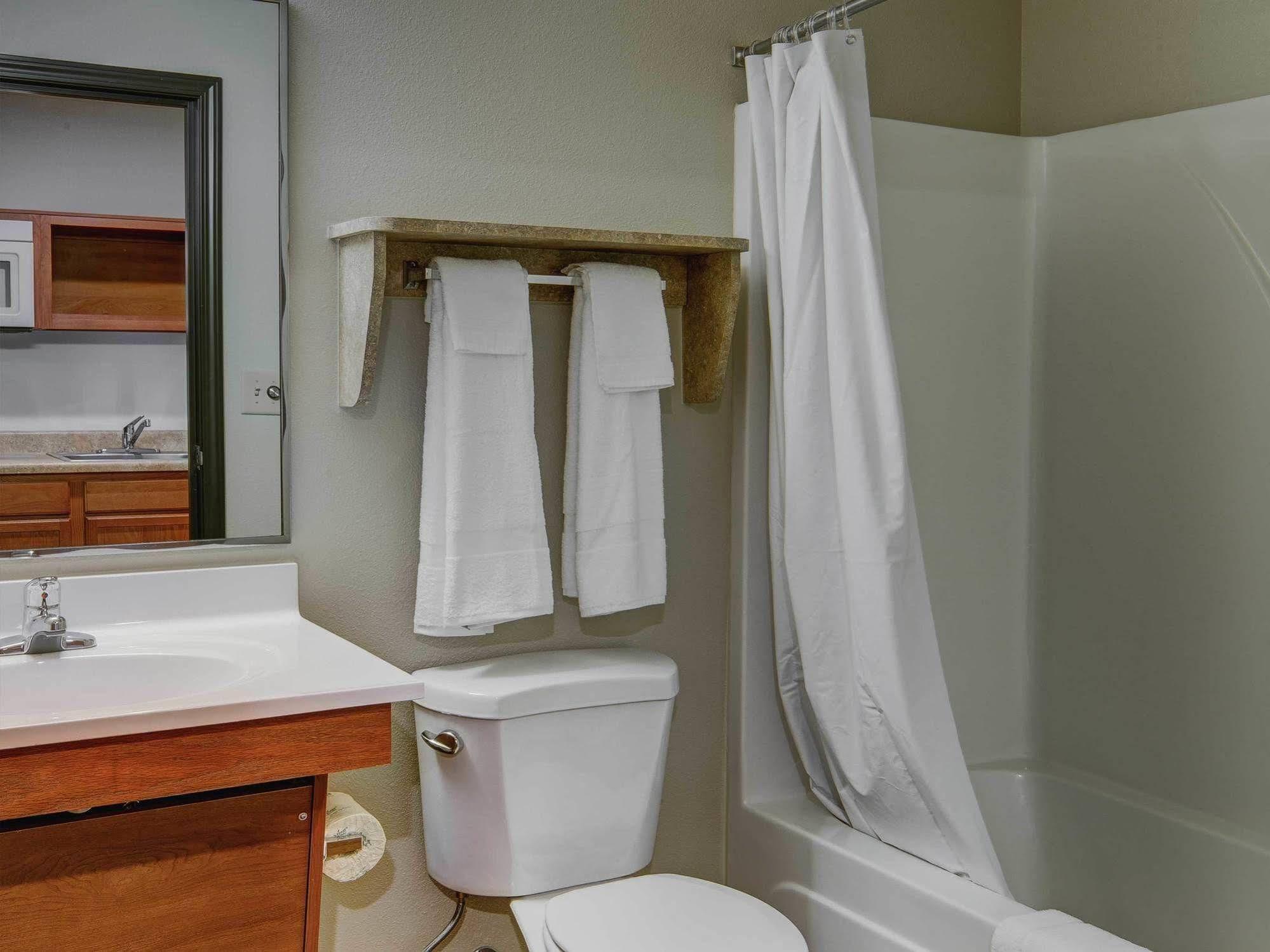 Woodspring Suites Evansville Bagian luar foto
