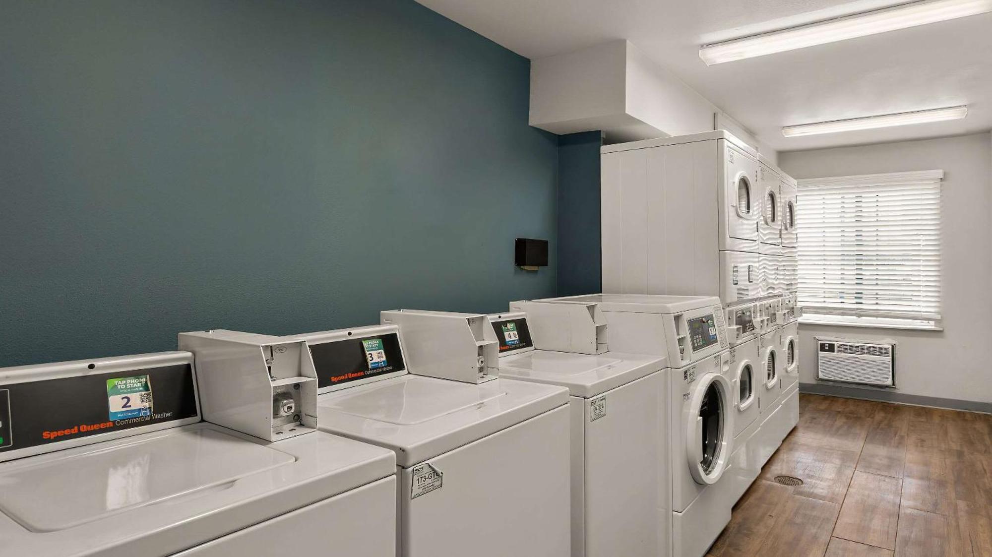 Woodspring Suites Evansville Bagian luar foto