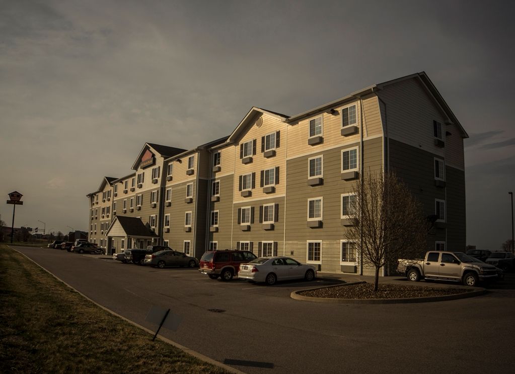 Woodspring Suites Evansville Bagian luar foto